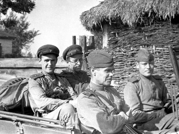 «Сражались за Родину оружием и словом...»